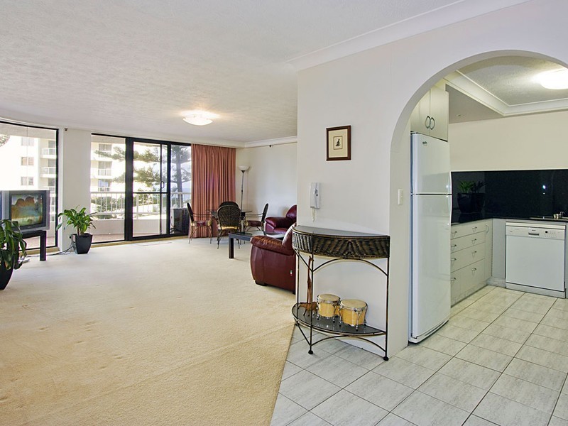 19/85 Old Burleigh Road, Surfers Paradise QLD 4217