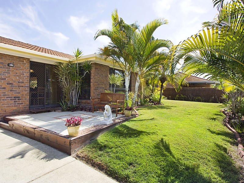 3 Dunlin Drive, Burleigh Waters QLD 4220