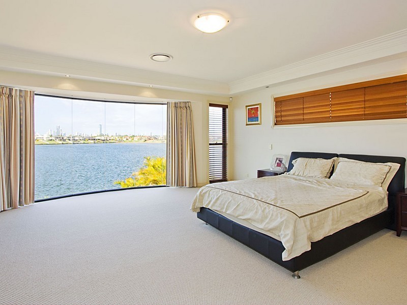 102 Sir Bruce Small Boulevard, Benowa QLD 4217