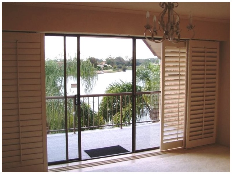 2/11 Barbet Place, Burleigh Waters QLD 4220