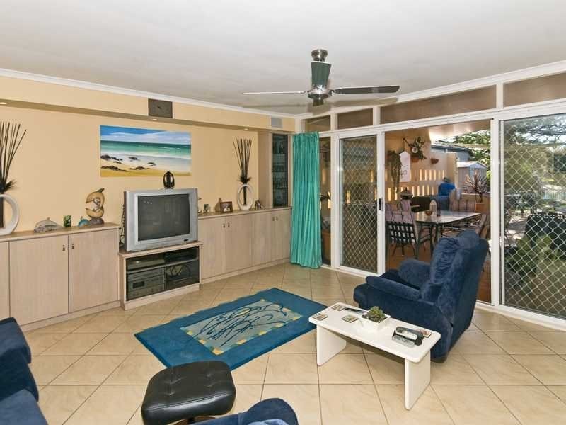 46 Mallawa Drive, Palm Beach QLD 4221