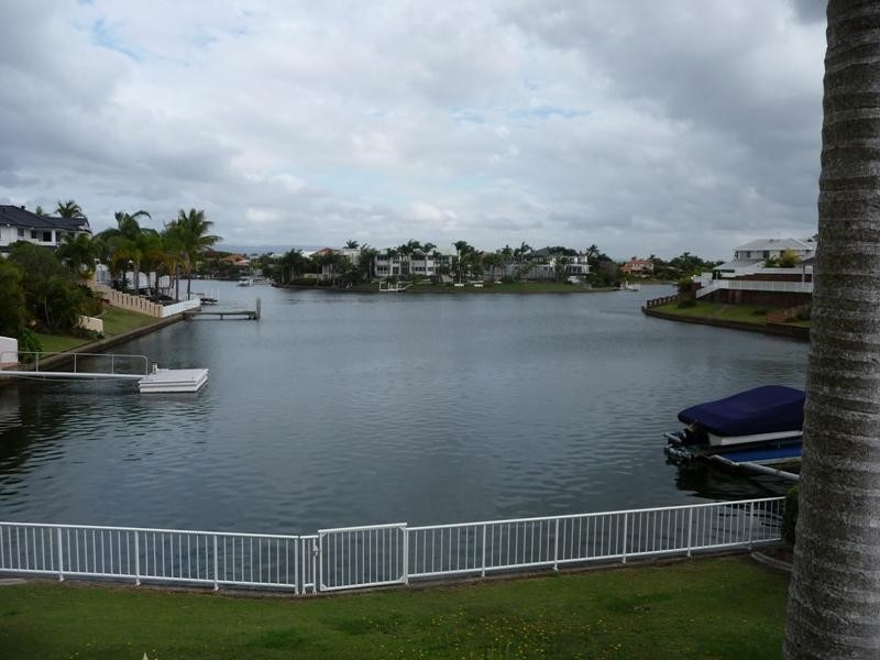 379 Rio Vista Boulevard, Mermaid Waters QLD 4218