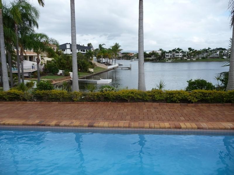 379 Rio Vista Boulevard, Mermaid Waters QLD 4218