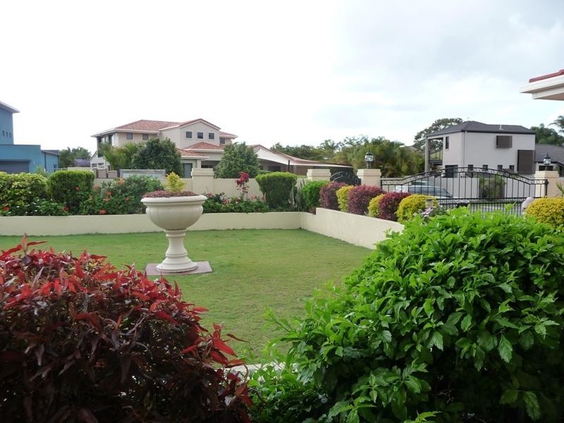 379 Rio Vista Boulevard, Mermaid Waters QLD 4218