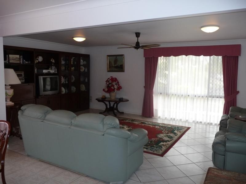 379 Rio Vista Boulevard, Mermaid Waters QLD 4218