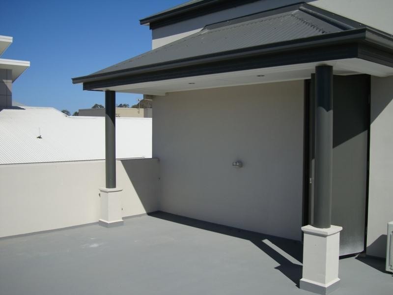 49 Azzurra Drive, Varsity Lakes QLD 4227