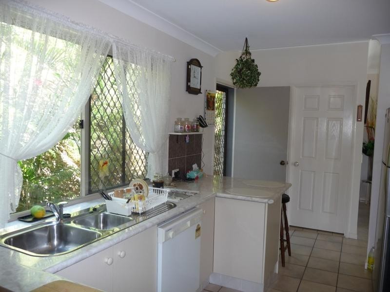 148 Ocean Parade, Burleigh Heads QLD 4220