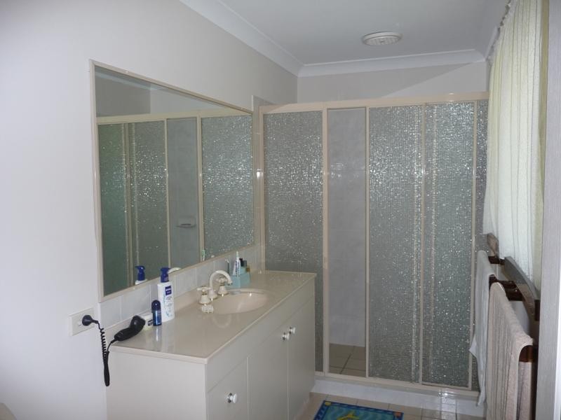 148 Ocean Parade, Burleigh Heads QLD 4220