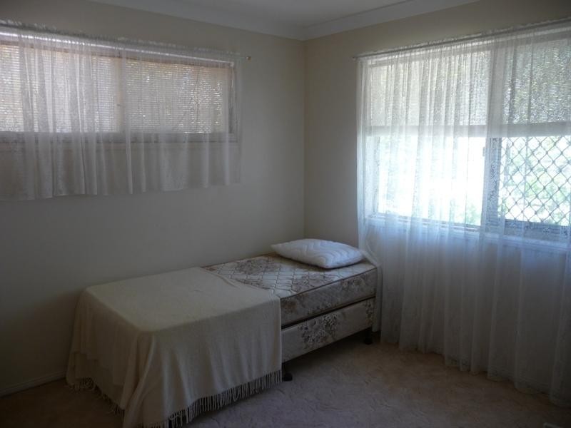 148 Ocean Parade, Burleigh Heads QLD 4220