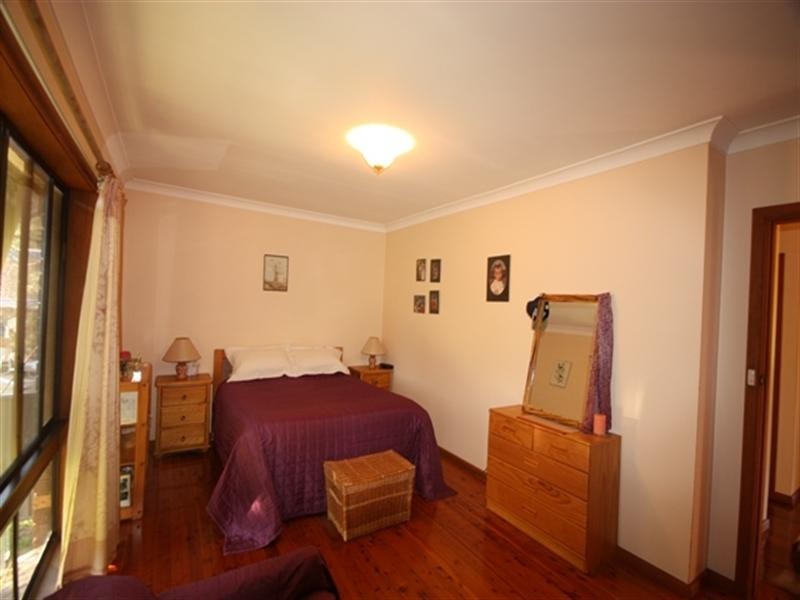 13 Thompson Place, Camden South NSW 2570