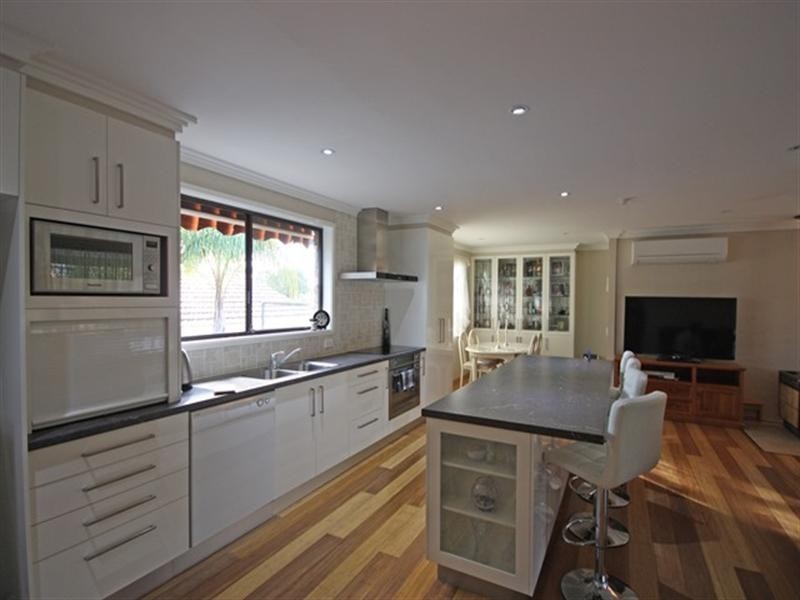 16 DeHavillard Cresent, Raby NSW 2566