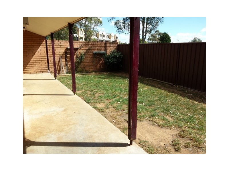 10/1 Throsby Way, Ambarvale NSW 2560