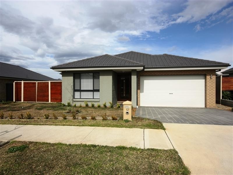 12 Central Avenue, Oran Park NSW 2570