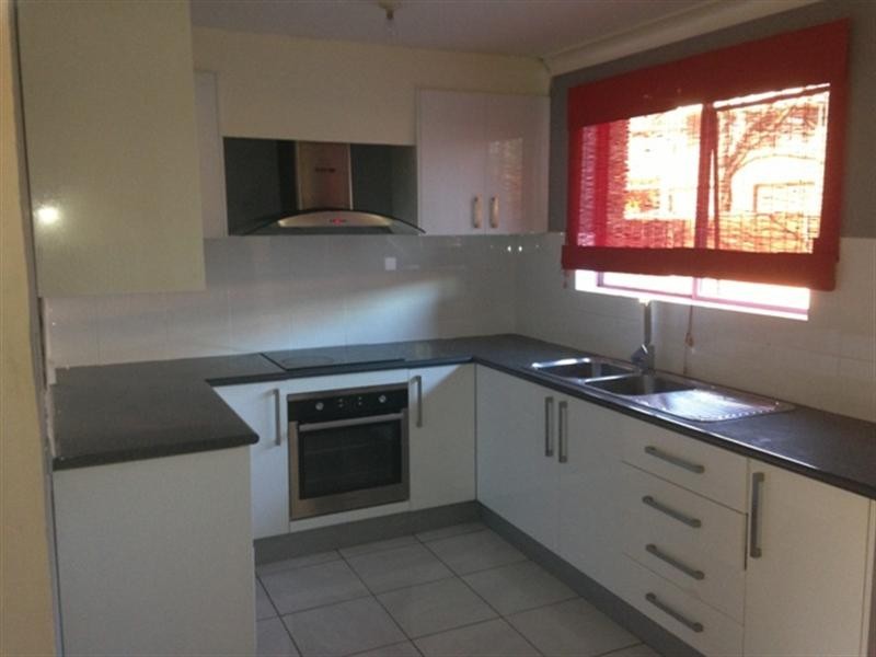 6/132 Cumberland Road, Ingleburn NSW 2565