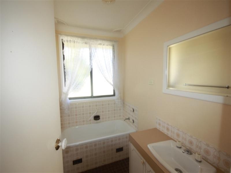 12 Stutz Place, Ingleburn NSW 2565