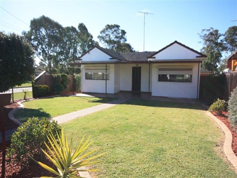 Macquarie Fields NSW 2564