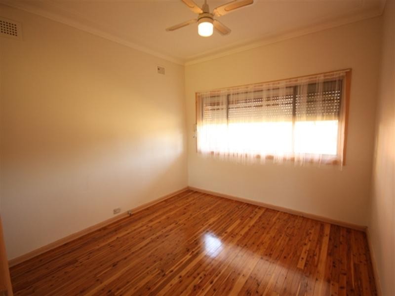 Macquarie Fields NSW 2564