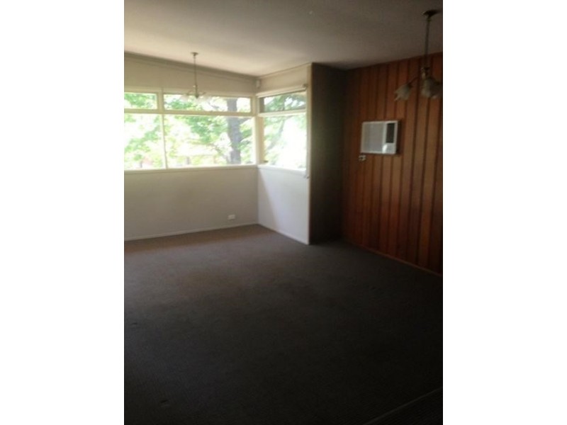 16 Evergreen Avenue, Bradbury NSW 2560
