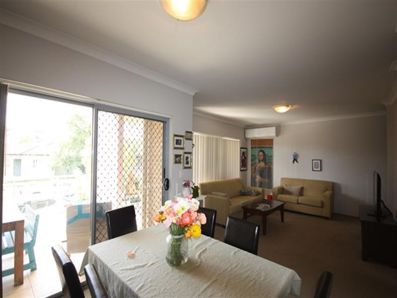 2/7-9 King Street, Campbelltown NSW 2560