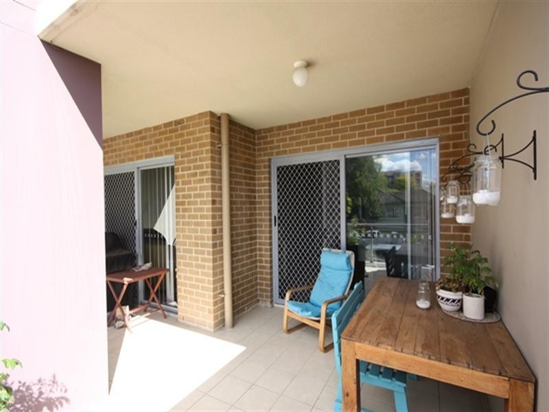 2/7-9 King Street, Campbelltown NSW 2560