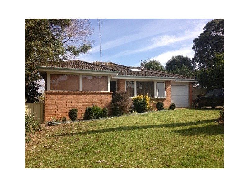 16 Balook Crescent, Bradbury NSW 2560