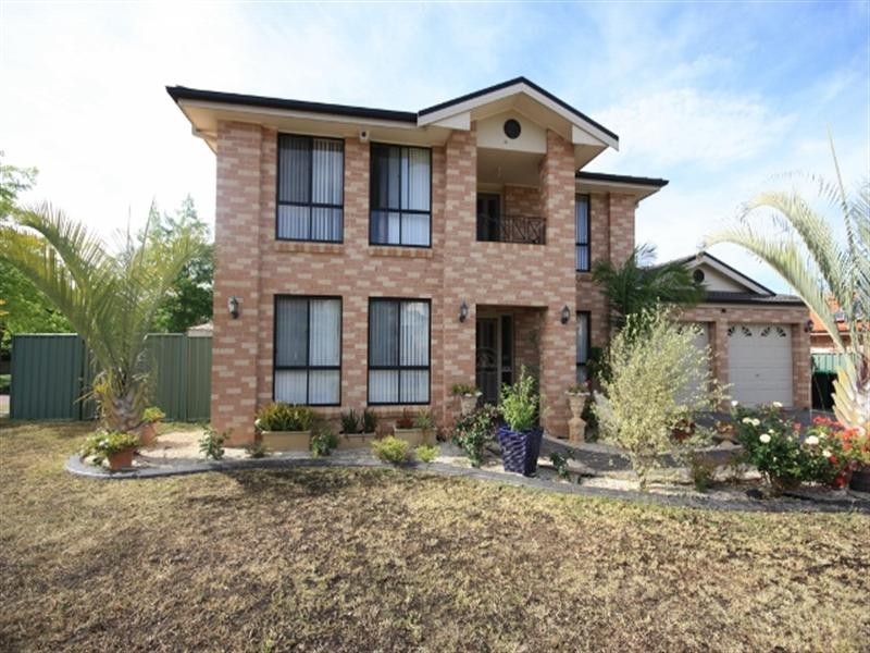 18 Glenrowan Drive, Harrington Park NSW 2567