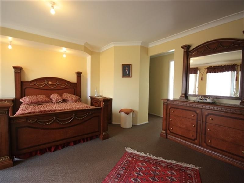 18 Glenrowan Drive, Harrington Park NSW 2567