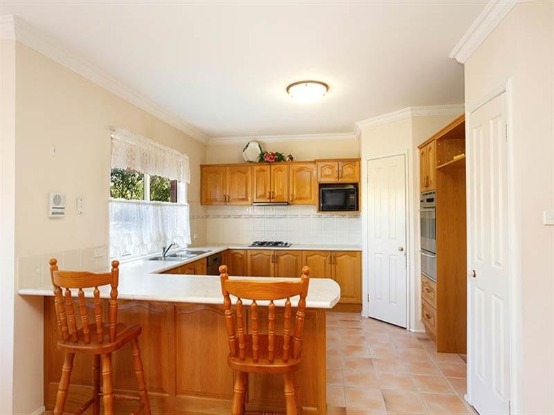 3 Glenavon Place, Glen Alpine NSW 2560