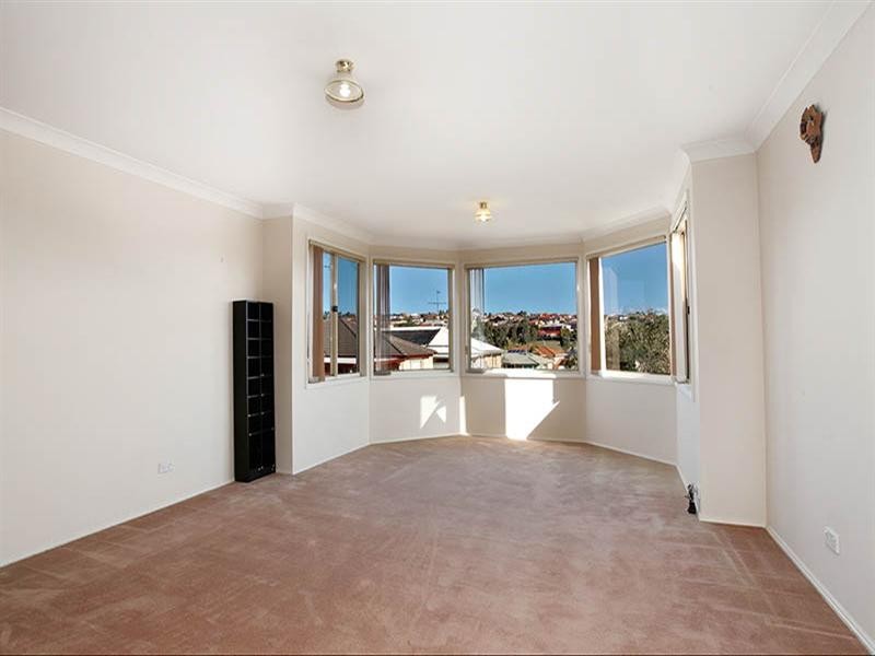 3 Glenavon Place, Glen Alpine NSW 2560