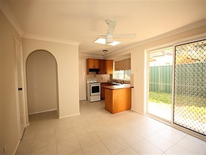 3/164 Cumberland Road, Ingleburn NSW 2565