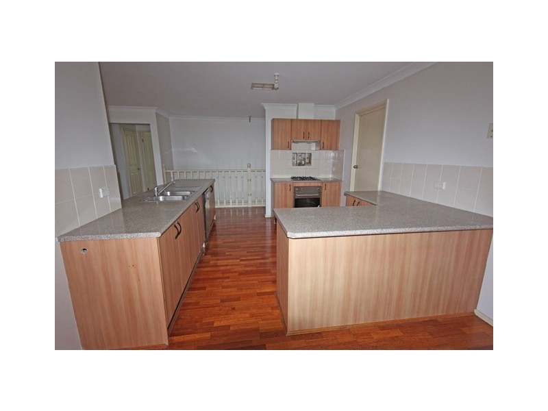 135 Englorie Park Drive, Glen Alpine NSW 2560