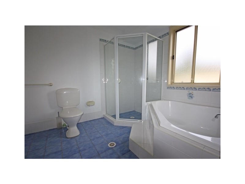 135 Englorie Park Drive, Glen Alpine NSW 2560