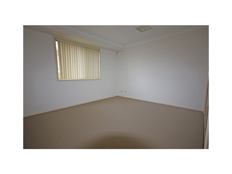 135 Englorie Park Drive, Glen Alpine NSW 2560