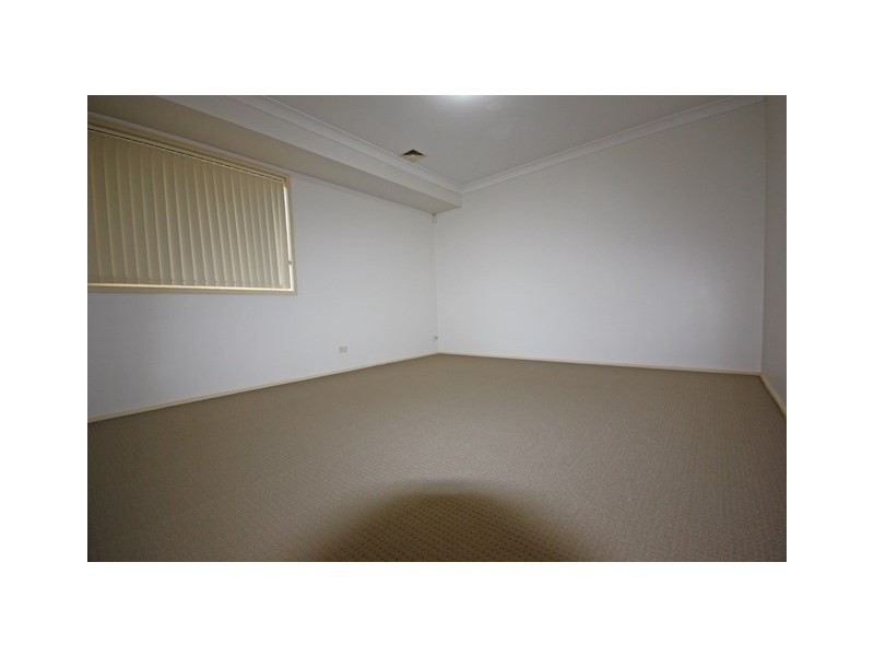 135 Englorie Park Drive, Glen Alpine NSW 2560