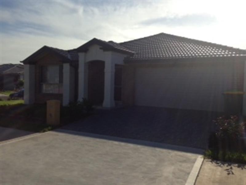 28 Tander Street, Oran Park NSW 2570