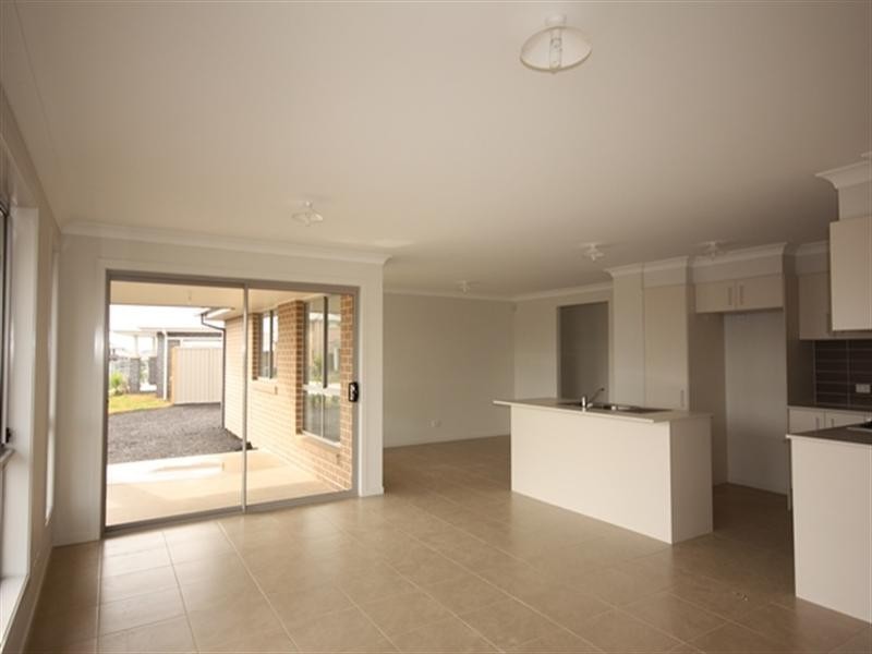 28 Tander Street, Oran Park NSW 2570