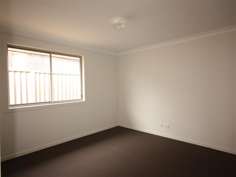 28 Tander Street, Oran Park NSW 2570