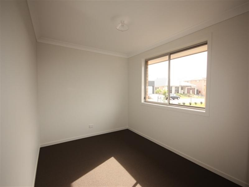 28 Tander Street, Oran Park NSW 2570