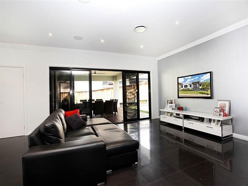 2 Casson Common, Camden Park NSW 2570