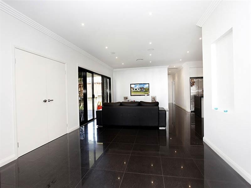 2 Casson Common, Camden Park NSW 2570