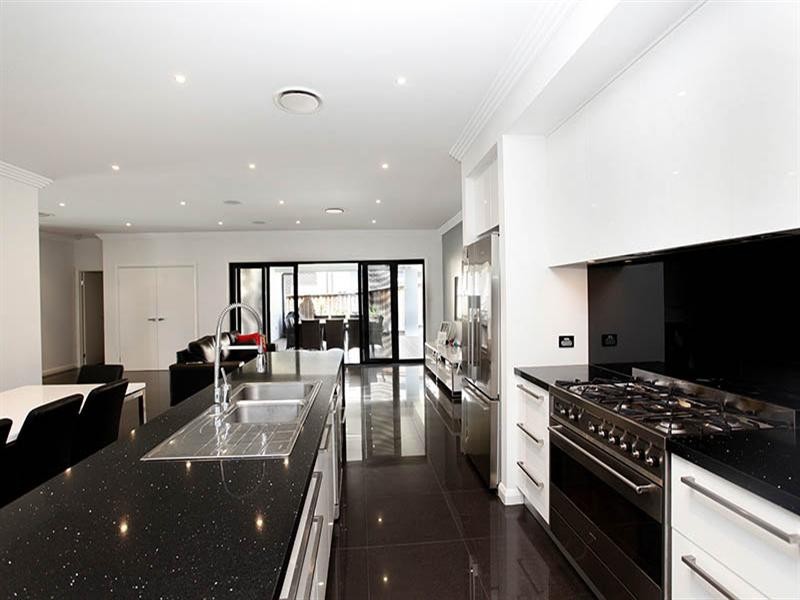 2 Casson Common, Camden Park NSW 2570