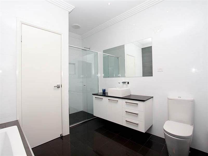 2 Casson Common, Camden Park NSW 2570