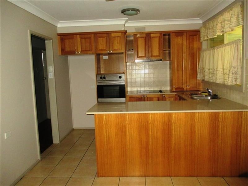 3 Dowling Street, Leumeah NSW 2560