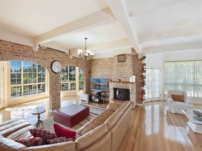 225 Old Razorback Road, Razorback NSW 2571