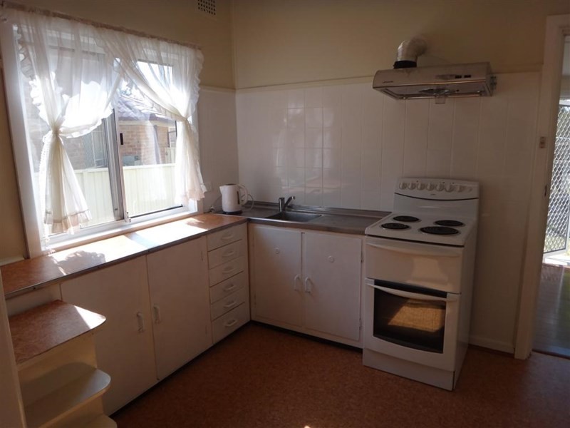 32 Macquarie Road, Ingleburn NSW 2565