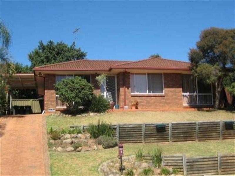 4 Fannich Place, St Andrews NSW 2566