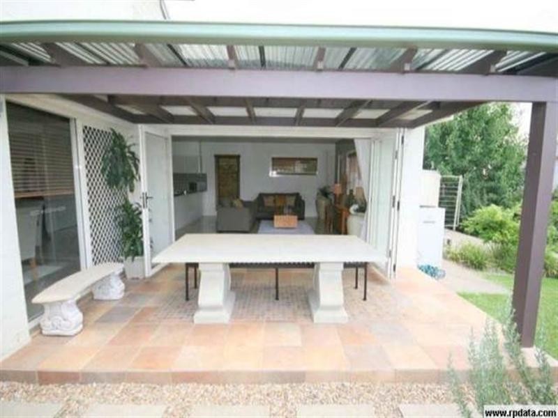 6 Callaway Avenue, Campbelltown NSW 2560