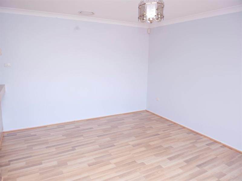 52 Clerkenwell Street, Ambarvale NSW 2560