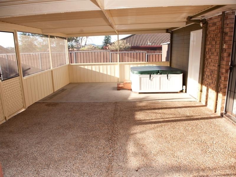 52 Clerkenwell Street, Ambarvale NSW 2560