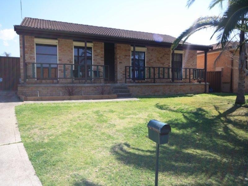 31 Fuchsia Crescent, Macquarie Fields NSW 2564